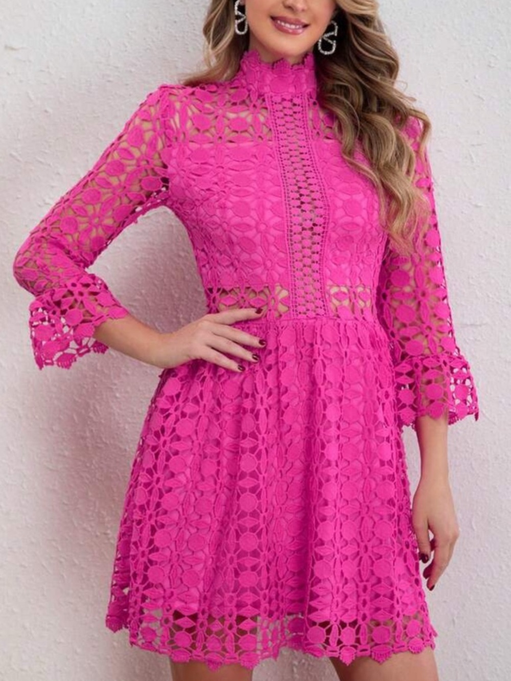 Pink lace dress - Picture 5 of 6